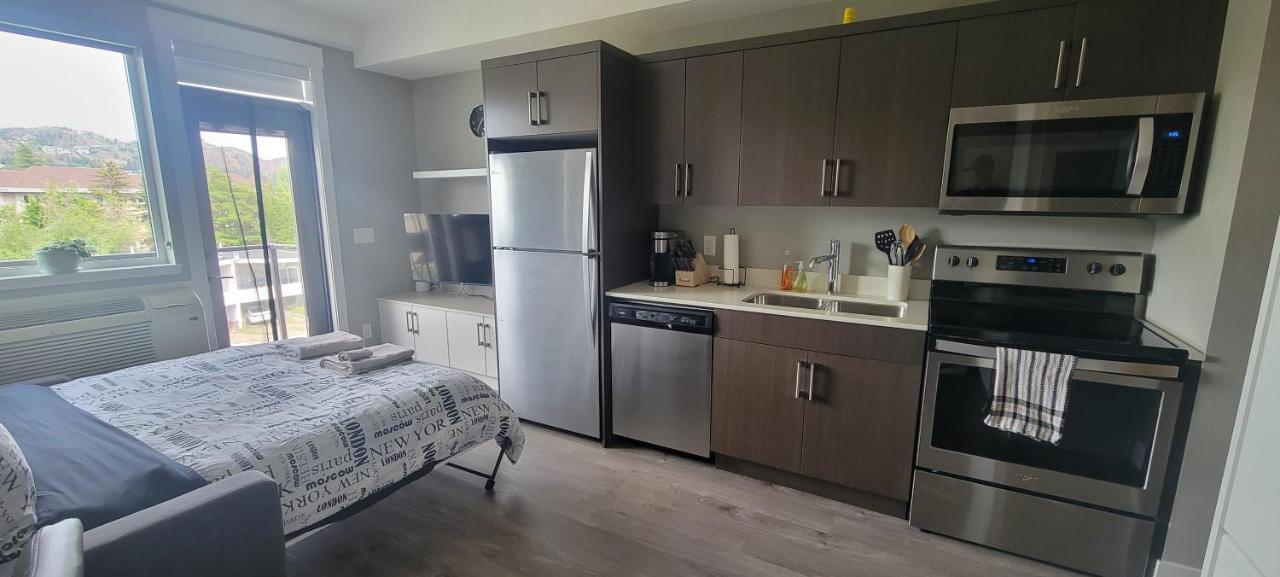 Cozy Studio Suite, 15Min Walk To Downtown Келоуна Екстериор снимка